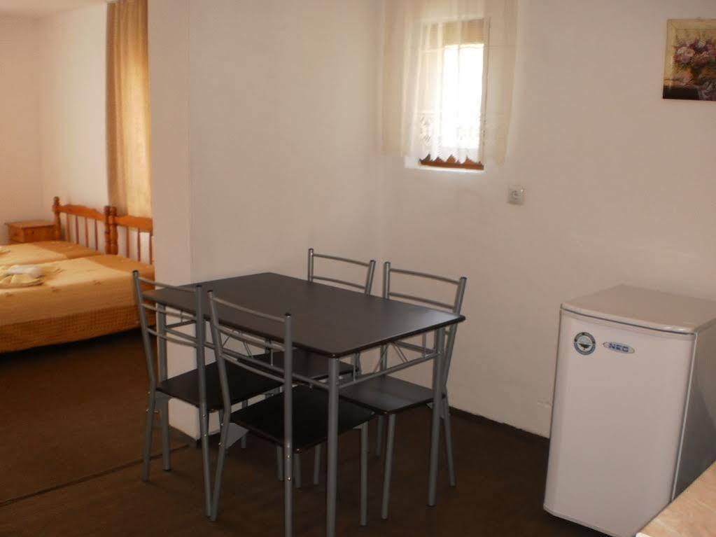 Ivet Guest House Obzor Luaran gambar