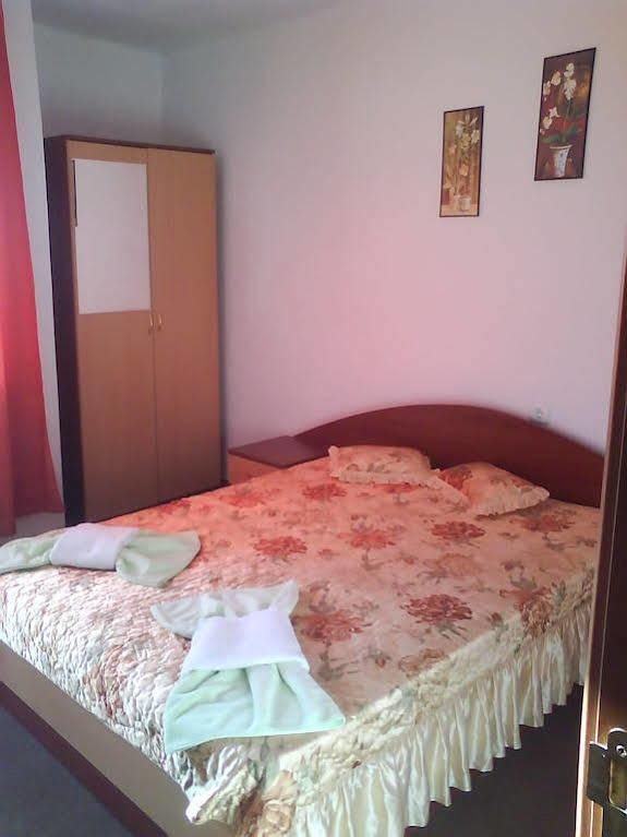 Ivet Guest House Obzor Luaran gambar
